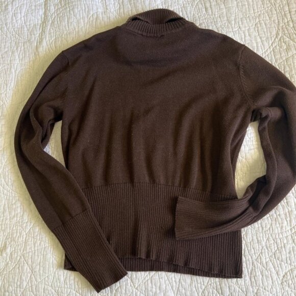 Elegant Brown Women's Sweater - Picture 1 of 5